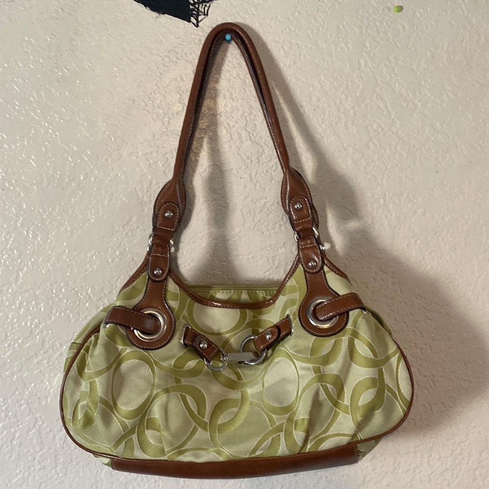 green y2k purse in mint condition